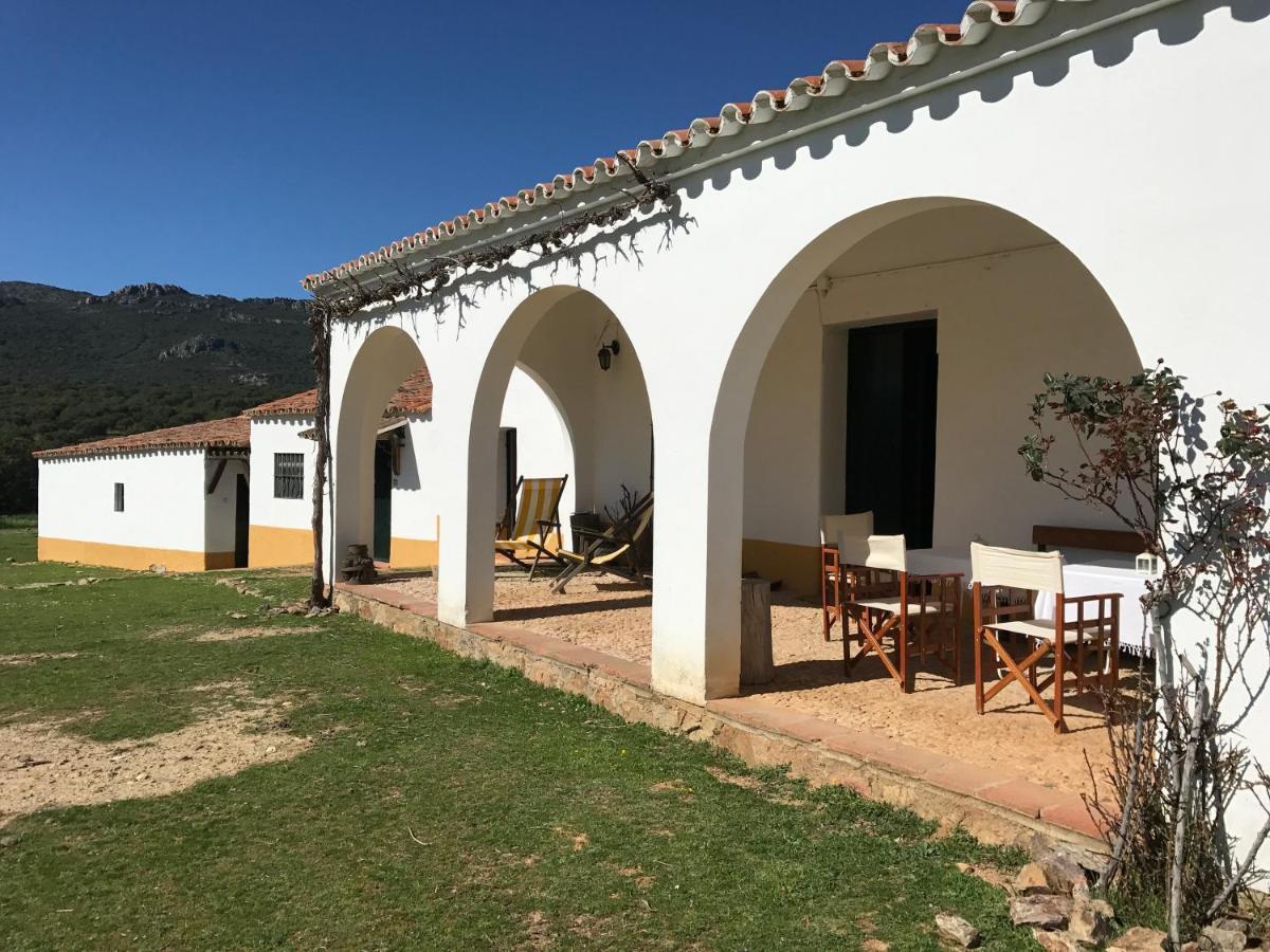 Casa Rural De La Finca Sierra Grande Hornachos Exterior photo